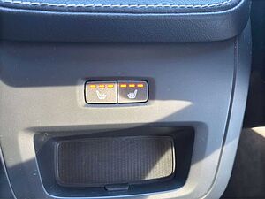 Volvo  B5 R-Design AWD Pano/Cam/AHK