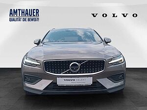 Volvo  B4 Cross Country Pro AWD 360°/AHK/Panorama