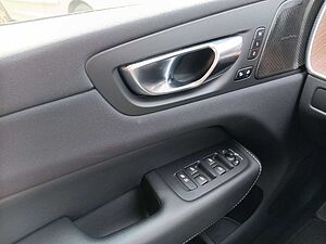 Volvo  T8 AWD Ultimate Dark  360°/AHK/Massagesitze