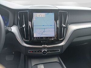 Volvo  B4 Momentum Pro Cam/LED/NAV