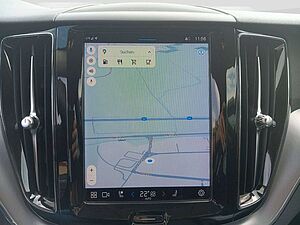 Volvo  B4 Momentum Pro Cam/LED/NAV
