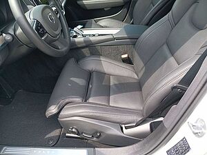 Volvo  Plus B5 AWD  AHK/360°/Standhzg
