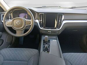 Volvo  Kombi B3 Core LED/Cam/Nav/Notrad/Metallic