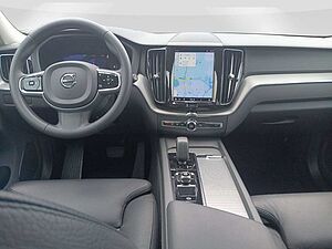 Volvo  B4 2WD Plus Dark Cam/Alarmanlage/Navi