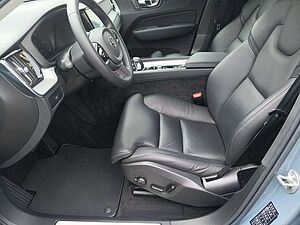 Volvo  B4 2WD Plus Dark Cam/Alarmanlage/Navi