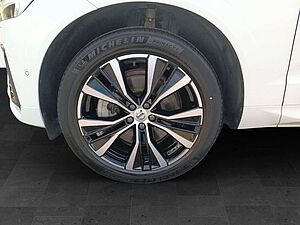 Volvo  B5 AWD Plus Dark 360°/Pano/H&K