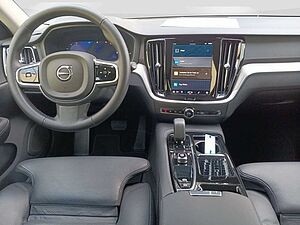 Volvo  T6 Plus Dark Recharge Cam/Navi/Standhzg.