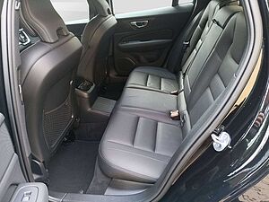Volvo  T6 Plus Dark Recharge Cam/Navi/Standhzg.