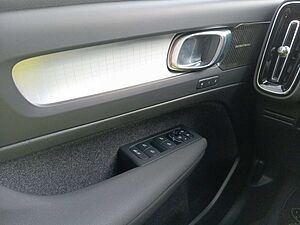 Volvo  B3 2WD H&K/Cam/Nav