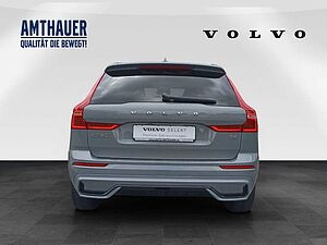 Volvo  B4 2WD Plus Dark 360°/H&K/Sportsitze