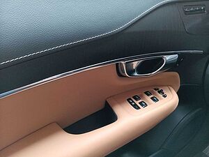 Volvo  T8 AWD Plus Bright 360°/Pano/Frontsch. heiz