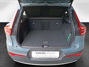 Volvo  B4 2WD Core 360°/Navi/LED