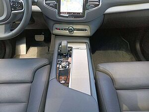 Volvo  T8 Plus Dark AWD AHK/360°/Panorama