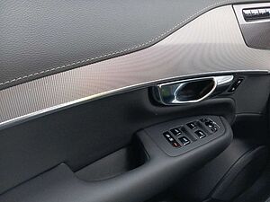 Volvo  T8 AWD Ultra Bright Pano/Head-up/Cam