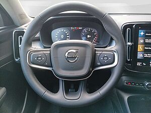 Volvo  T2 2WD, Momentum Pro Cam/Navi/PDC