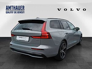 Volvo  B4 Plus Dark Panorama/360°/H&K
