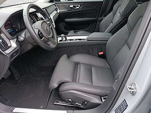 Volvo  B4 Plus Dark Panorama/360°/H&K