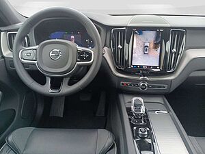 Volvo  B4 AWD Plus Dark 360°/AHK/H&K