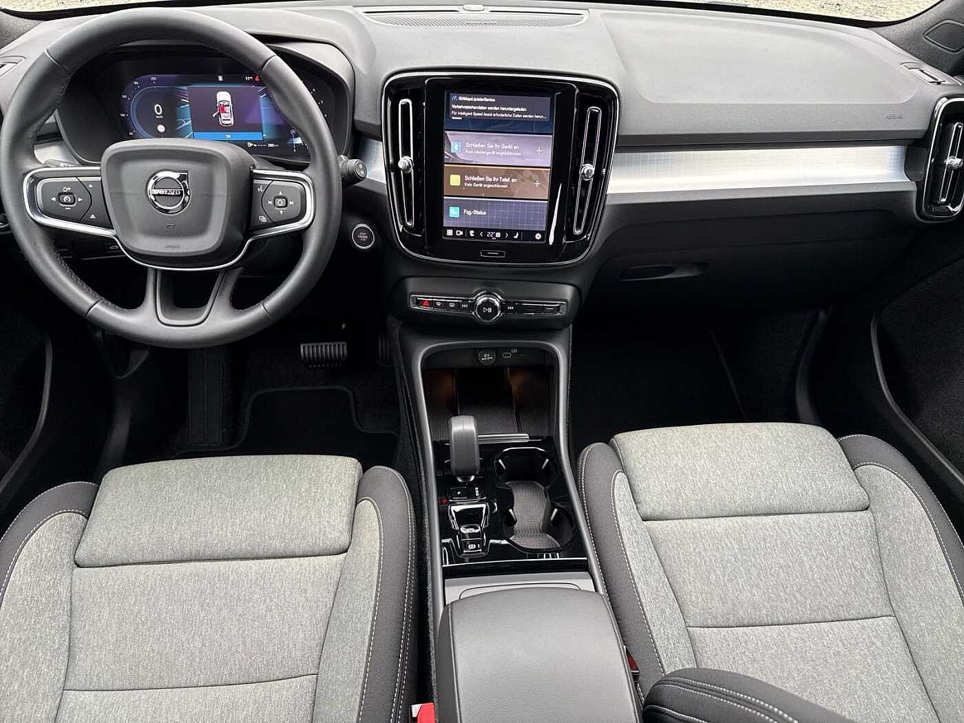 Volvo  B3 Plus Dark 2WD !ACC+PIXEL-LED+FSH+EL. SITZ