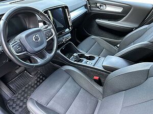 Volvo  T4 Momentum Pro 2WD !NAVI+PDC+FSH+VOLL-LED!