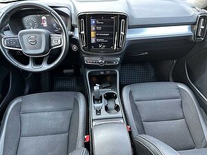 Volvo  T4 Momentum Pro 2WD !NAVI+PDC+FSH+VOLL-LED!