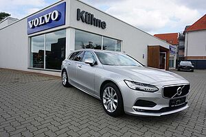 Volvo  D4 Momentum !! ! NAVI+LED+AHK+STANDHZG. !! !