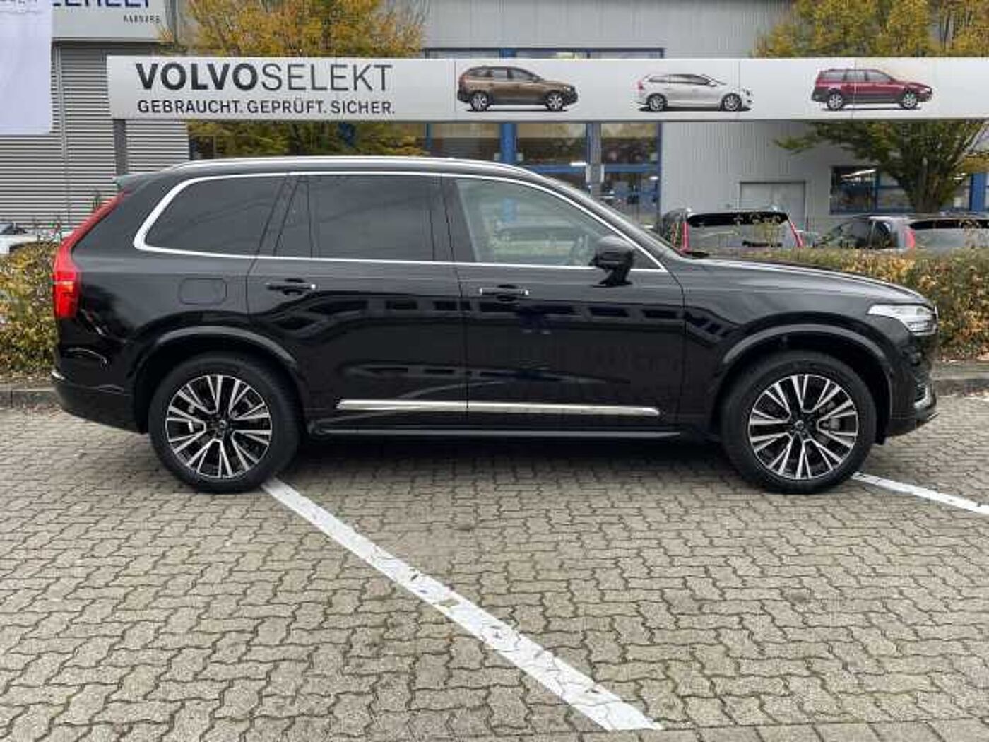 Volvo  T8 Plus Bright Recharge AWD 7-Sitzer*AHK*360°Cam uvm