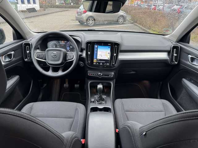 Volvo  Momentum Pro 2WD PILOT*LED*NAV*uvn.