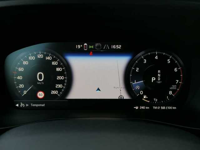 Volvo  T2 2WD Plus Dark Navi/ Kamera/ uvm.