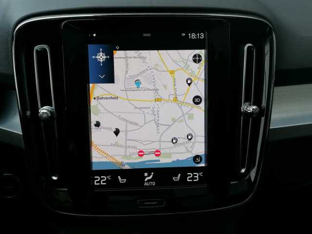 Volvo  T2 2WD Plus Dark 360°/ AHK/ PANO