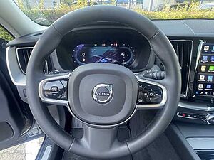 Volvo  Plus Dark 2WD ACC*360°*H&K*uvm.