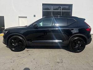 Volvo  B4 (B) 2WD Plus Black Edition 360°/ ACC /LED