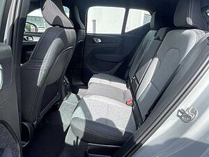 Volvo  T4 2WD Plus Dark Recharge ACC /AHK/ 360°