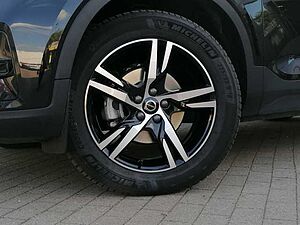 Volvo  T2 2WD Plus Dark Navi/ Kamera/ uvm.