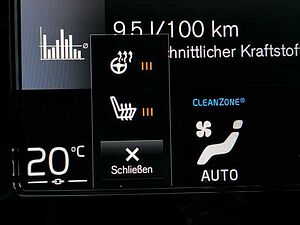 Volvo  T2 2WD Plus Dark Navi/ Kamera/ uvm.