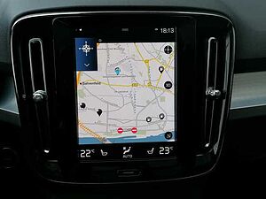 Volvo  T2 2WD Plus Dark 360°/ AHK/ PANO