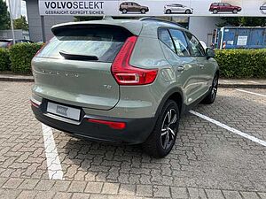 Volvo  T2 2WD Plus Dark 360°/ AHK/ PANO