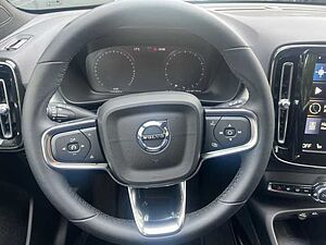 Volvo  T2 2WD Plus Dark RFK/ LED/ uvm