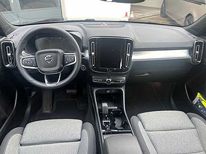 Volvo  T2 2WD Plus Dark RFK/ LED/ uvm
