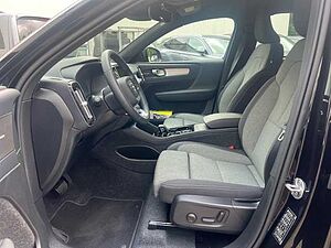 Volvo  T2 2WD Plus Dark RFK/ LED/ uvm