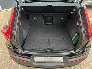 Volvo  T2 2WD Plus Dark RFK/ LED/ uvm