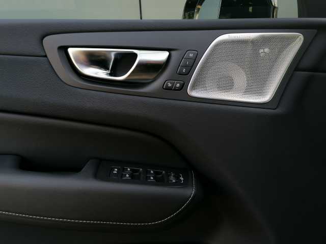Volvo  T8 AWD Recharge Ultimate Black Edition