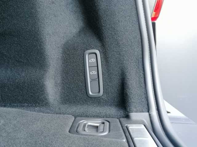 Volvo  T8 AWD Recharge Ultimate Black Edition