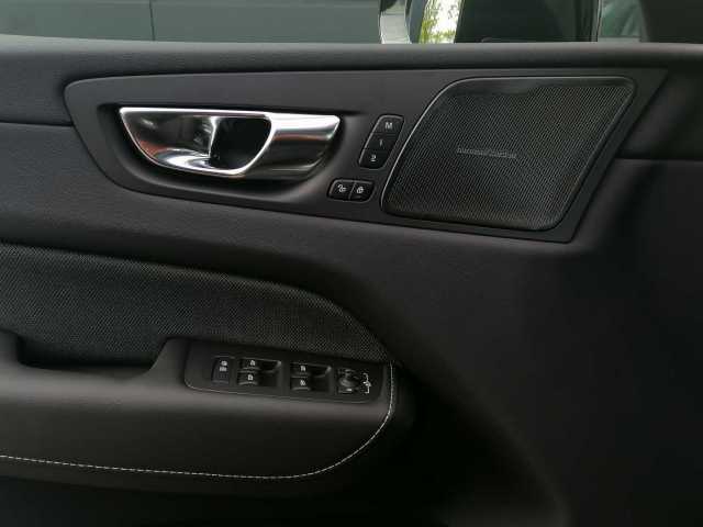 Volvo  T6 AWD Plus Black Edition Recharge