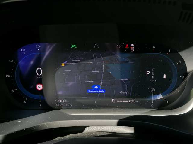 Volvo  B4 (D) Plus Dark, Navi, 360° Kam. uvm.