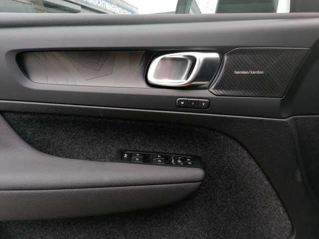Volvo  Ultimate Pure Electric 2WD