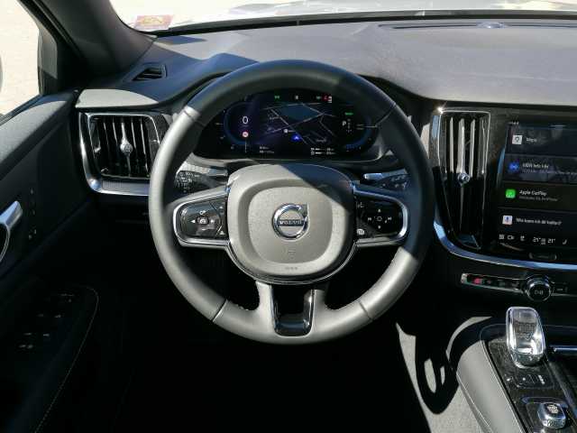 Volvo  T6 AWD Recharge Plus Dark
