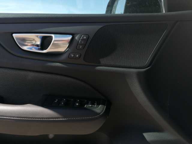 Volvo  T6 AWD Recharge Plus Dark