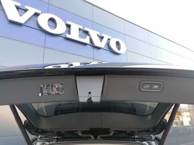 Volvo  T8 AWD Plus Dark 7-Sitzer