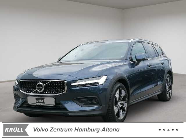 Volvo  B4 D AWD Plus Pano, 360° uvm.